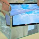Imagen relacionada con Samsung demuestra la resistencia al agua del Galaxy Tab S9 Ultra