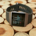 Imagen relacionada con Fitbit multada con $12 millones por falla en smartwatches que causaban quemaduras